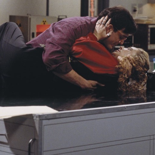 Phoebe and David (Lisa Kudrow and Hank Azaria) kissing in a scene in Friends Phoebe and David (Lisa Kudrow and Hank Azaria) kissing in a scene in Friends