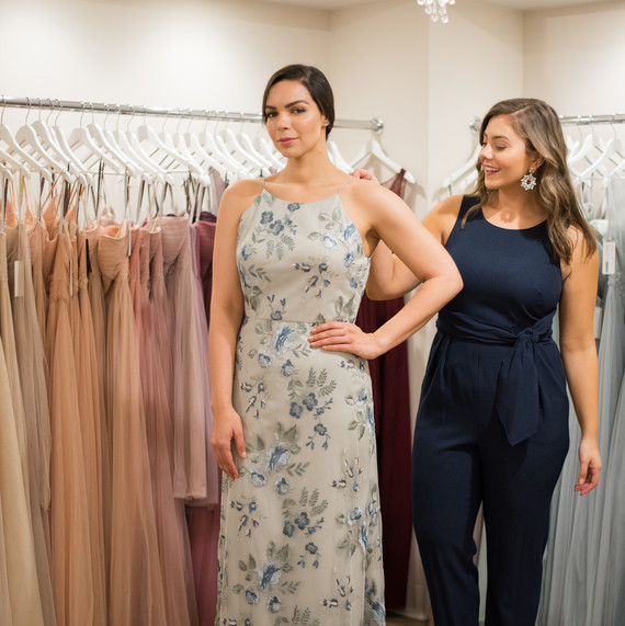 Caralyn Mirand, Plus-Size Bridesmaid Dress Shopping Tips Caralyn Mirand, Plus-Size Bridesmaid Dress Shopping Tips