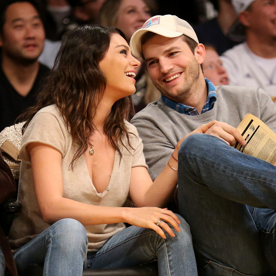 celebrity-wedding-moments-ashton-kutcher-mila-kunis-1215.jpg