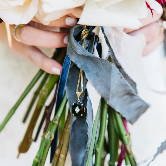 danielle-brian-wedding-necklace-bouquet-0288-s113001-0616.jpg