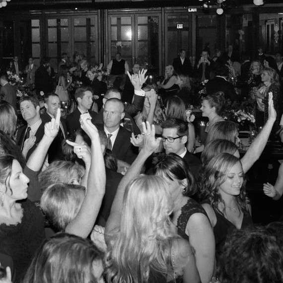 rw-anthony-rusty-reception-dancing-1354-04024-bw-wd110176.jpg