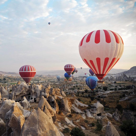 travel-honeymoon-diaries-hot-air-balloons-over-turkey-112965.jpg