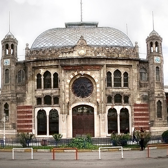 bridal-beauty-diaries-tiana-post11-istanbul-sirkeci-train-station-1114_vert.jpg