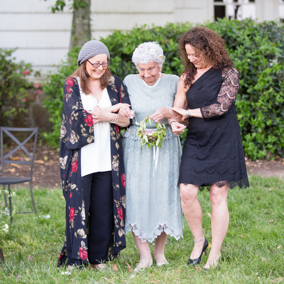 grandma flowers aisle wedding grandma flowers aisle wedding